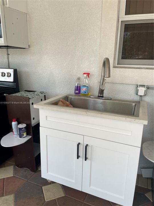 En Renta: $1,500 (0 camas, 1 baños, 1321 Pies cuadrados)