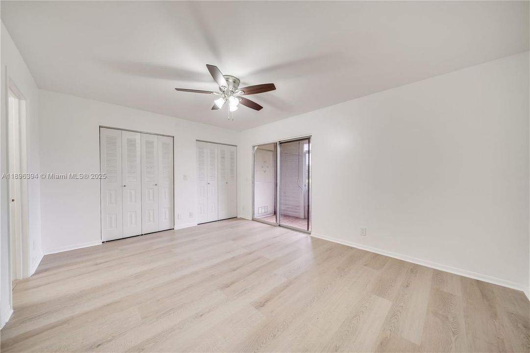 Active With Contract: $1,650 (1 beds, 1 baths, 811 Square Feet)