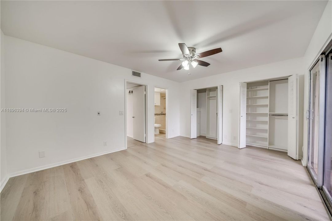 Active With Contract: $1,650 (1 beds, 1 baths, 811 Square Feet)