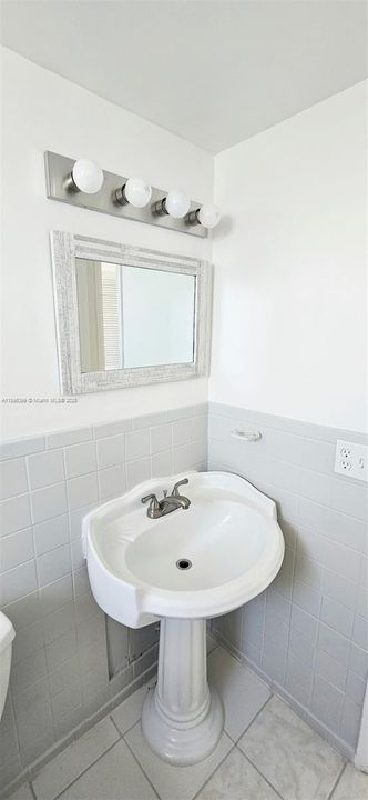 待售: $110,000 (1 贝兹, 1 浴室, 510 平方英尺)