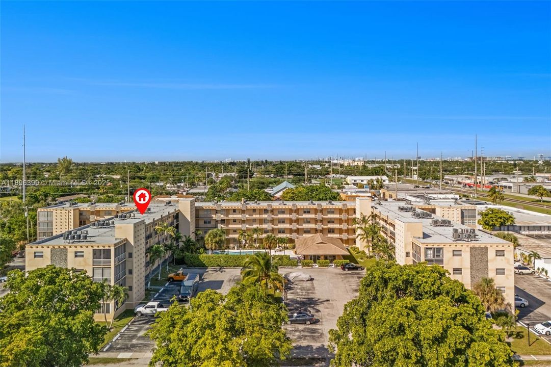 待售: $110,000 (1 贝兹, 1 浴室, 510 平方英尺)