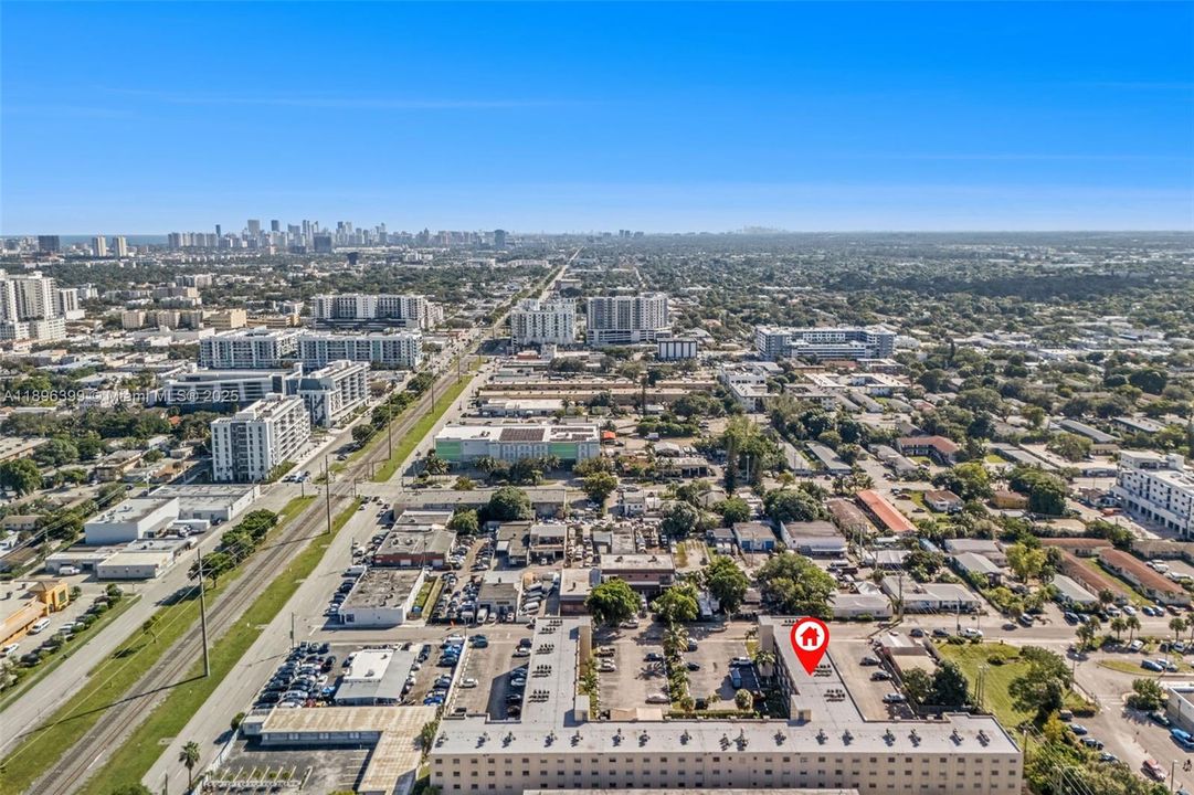 待售: $110,000 (1 贝兹, 1 浴室, 510 平方英尺)