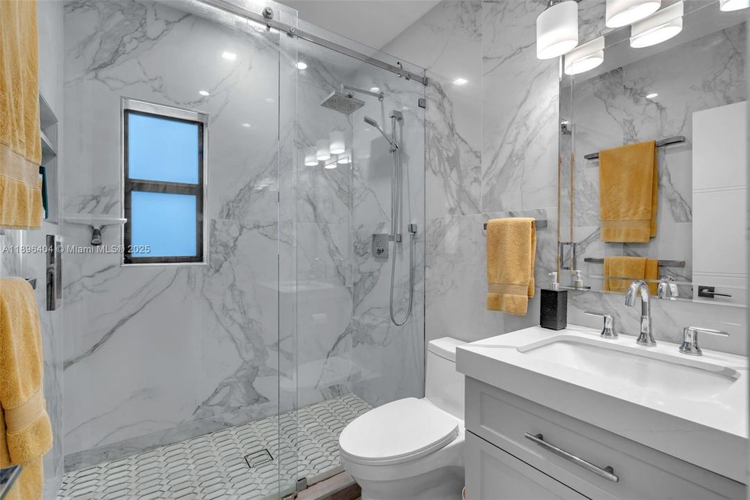 For Sale: $2,395,000 (4 beds, 3 baths, 1761 Square Feet)