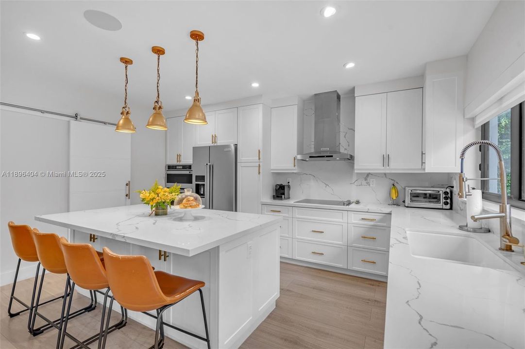 For Sale: $2,395,000 (4 beds, 3 baths, 1761 Square Feet)