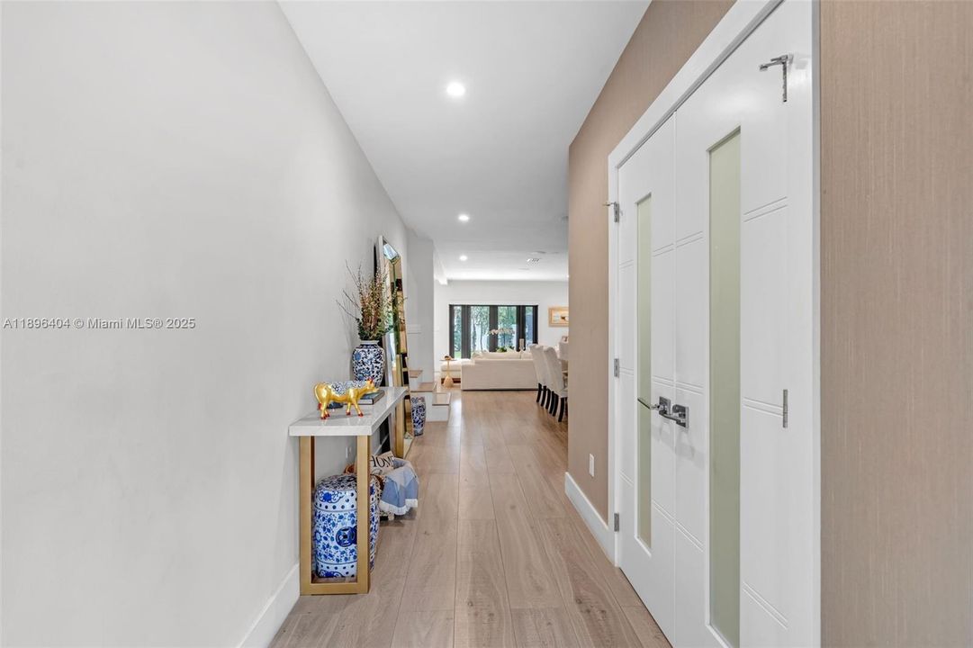 For Sale: $2,395,000 (4 beds, 3 baths, 1761 Square Feet)