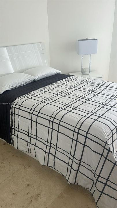 For Sale: $1,540,000 (2 beds, 2 baths, 1322 Square Feet)