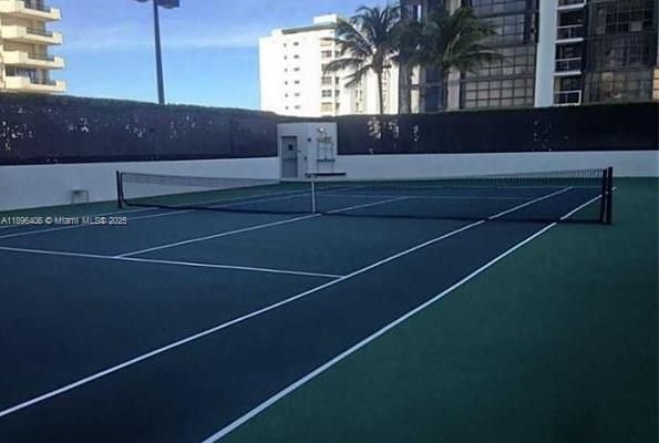 For Sale: $1,540,000 (2 beds, 2 baths, 1322 Square Feet)