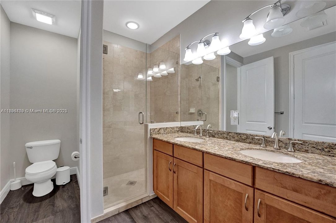 Recently Sold: $625,000 (4 beds, 2 baths, 1839 Square Feet)