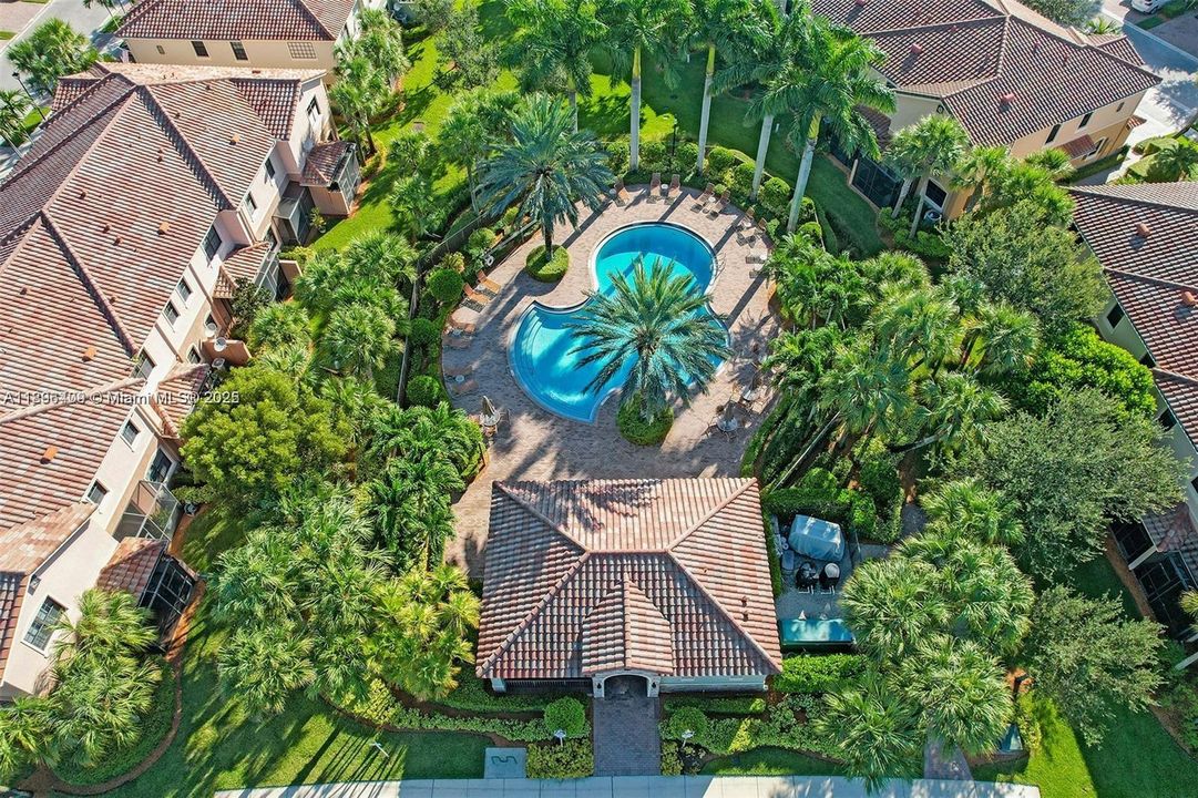 Recently Sold: $625,000 (4 beds, 2 baths, 1839 Square Feet)