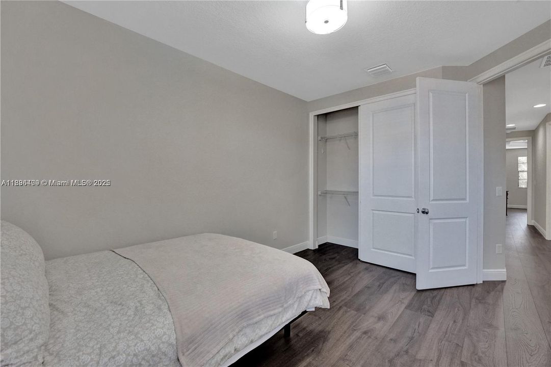 Recently Sold: $625,000 (4 beds, 2 baths, 1839 Square Feet)