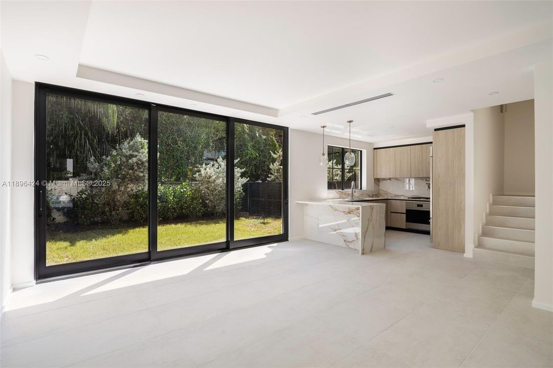 В аренду: $12,000 (4 спален, 3 ванн, 2858 Квадратных фут)