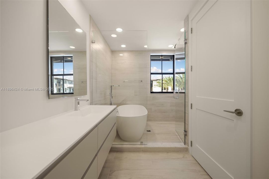 В аренду: $12,000 (4 спален, 3 ванн, 2858 Квадратных фут)