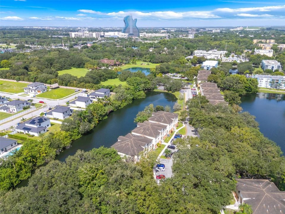 Active With Contract: $1,950 (1 beds, 1 baths, 659 Square Feet)