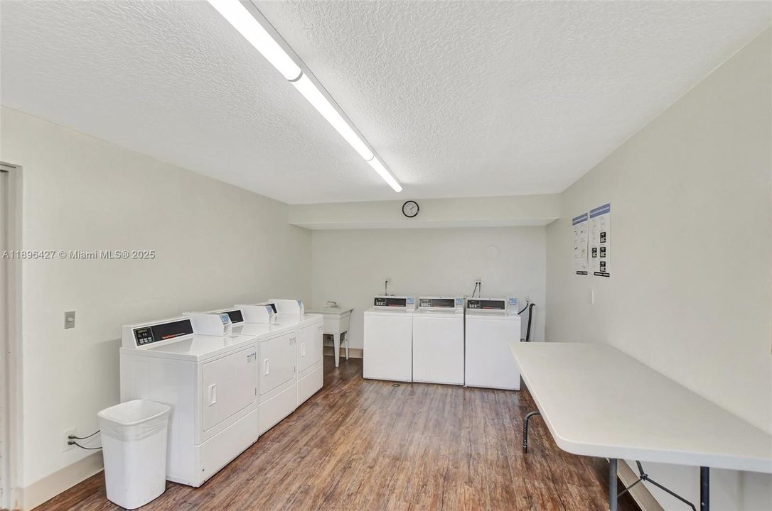 Active With Contract: $4,750 (2 beds, 2 baths, 1095 Square Feet)