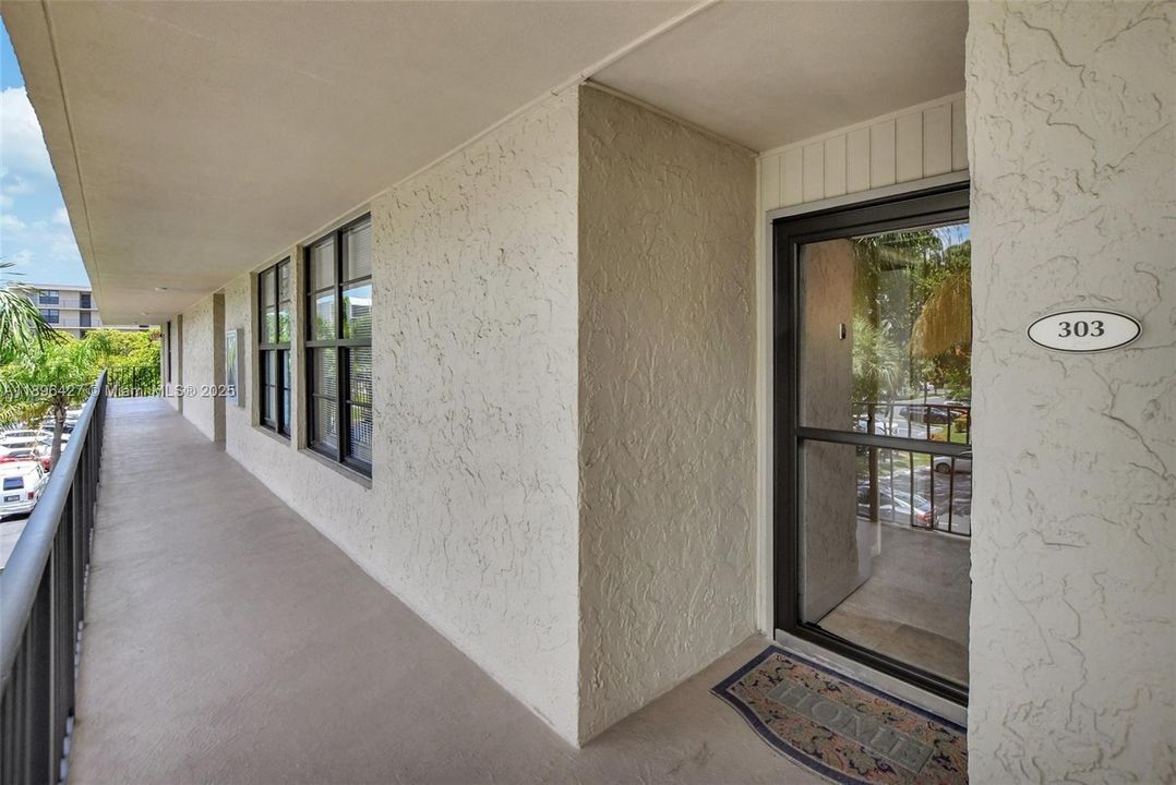 Active With Contract: $4,750 (2 beds, 2 baths, 1095 Square Feet)