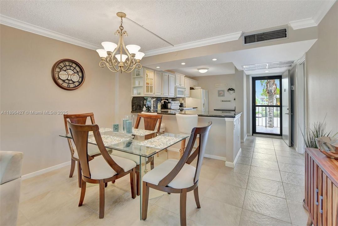 Active With Contract: $4,750 (2 beds, 2 baths, 1095 Square Feet)