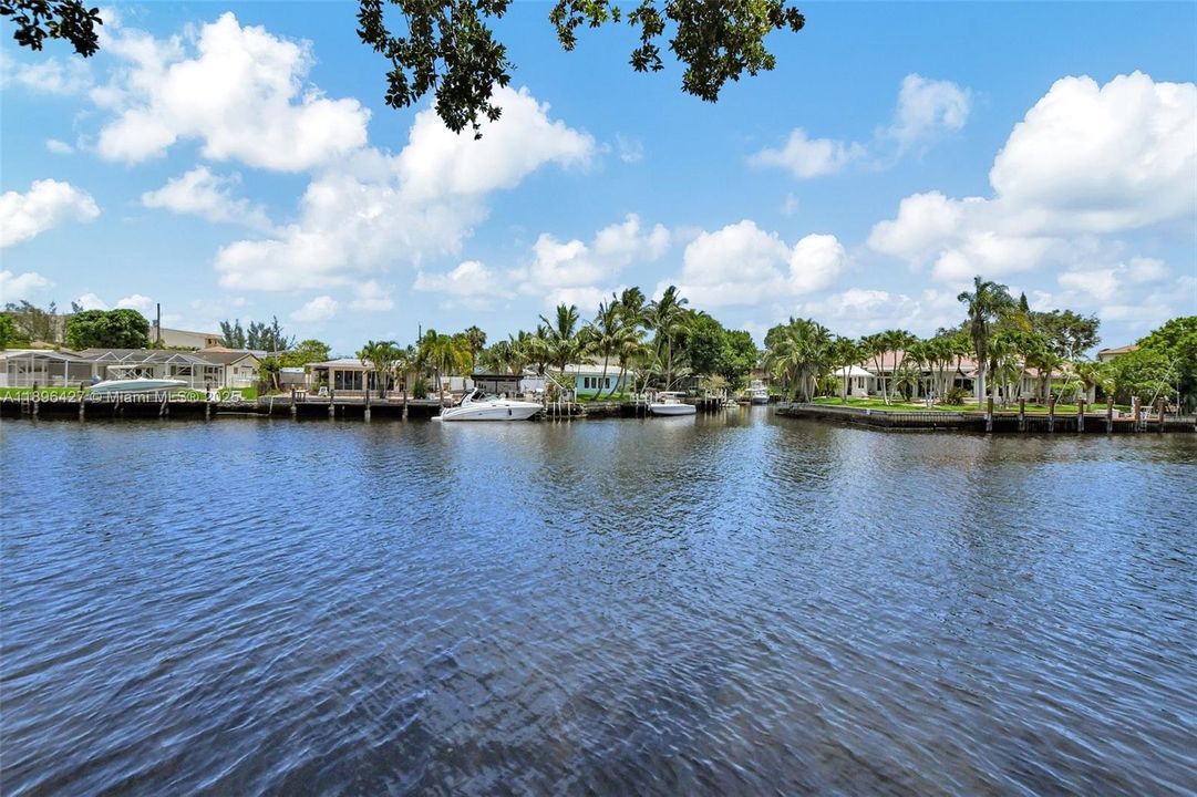 Active With Contract: $4,750 (2 beds, 2 baths, 1095 Square Feet)