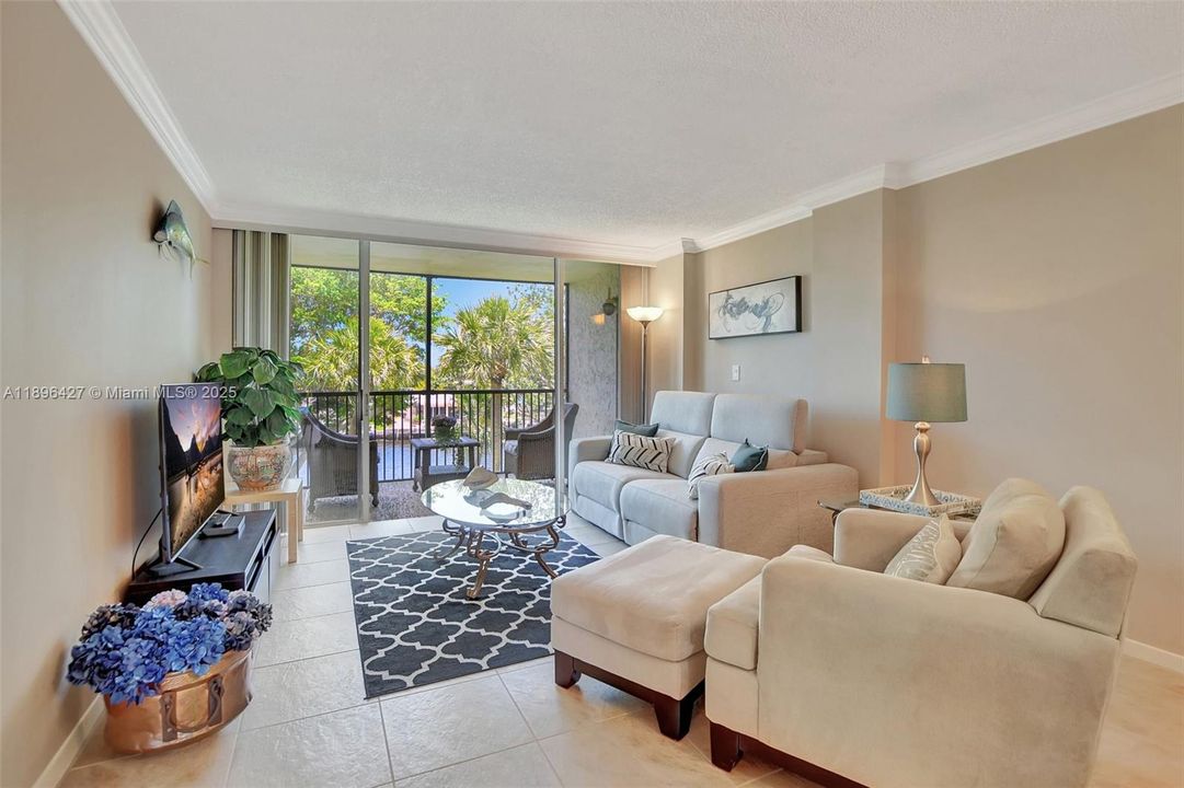 Active With Contract: $4,750 (2 beds, 2 baths, 1095 Square Feet)