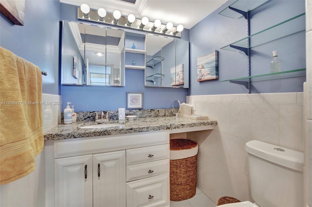 Active With Contract: $4,750 (2 beds, 2 baths, 1095 Square Feet)