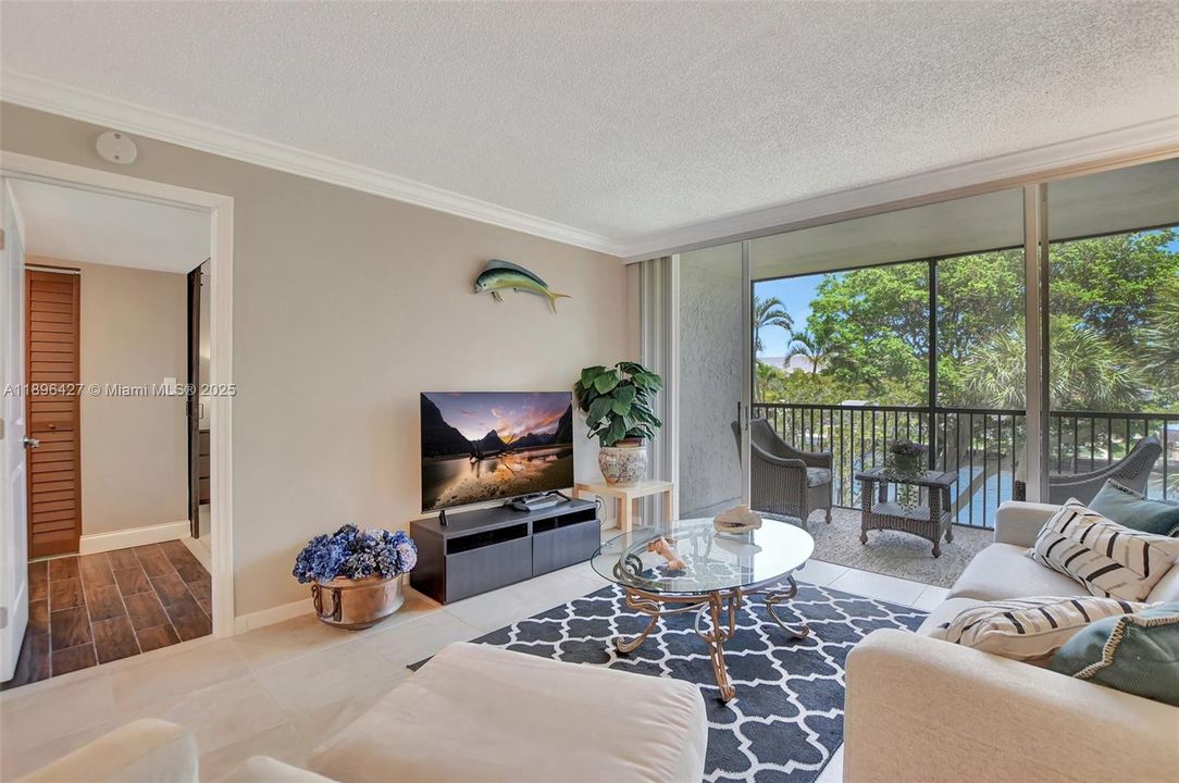 Active With Contract: $4,750 (2 beds, 2 baths, 1095 Square Feet)