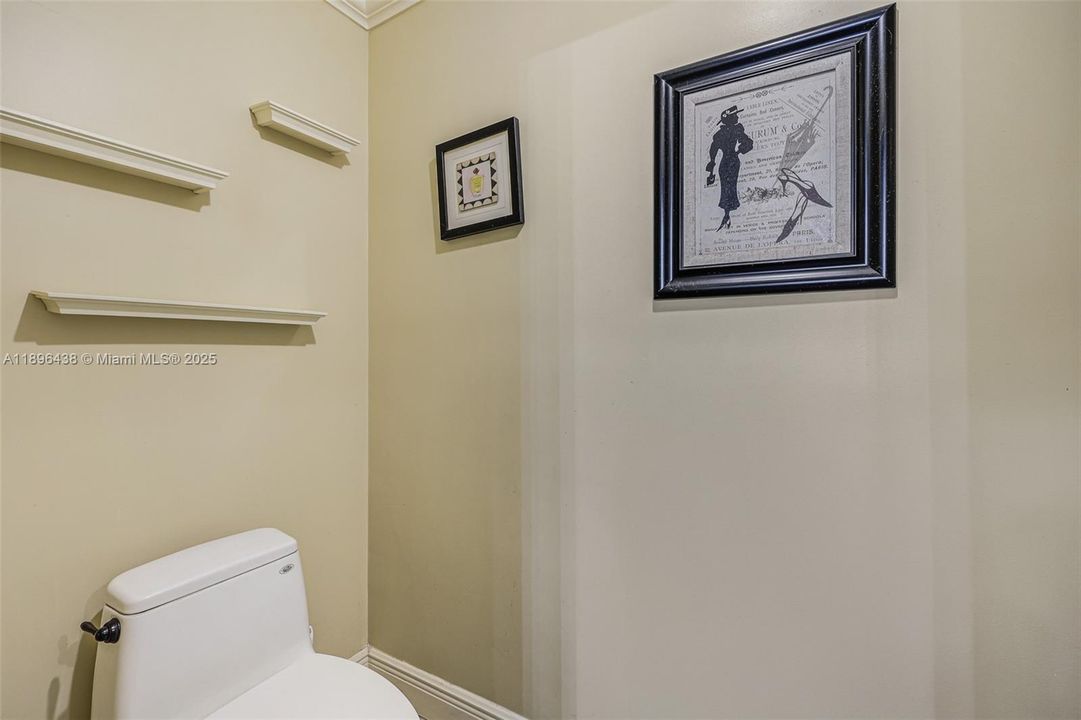 For Sale: $1,000,000 (4 beds, 2 baths, 2698 Square Feet)