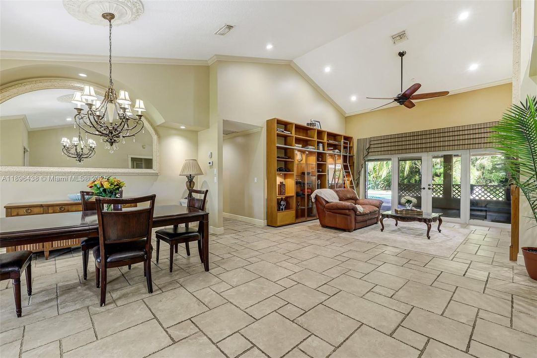 For Sale: $1,000,000 (4 beds, 2 baths, 2698 Square Feet)