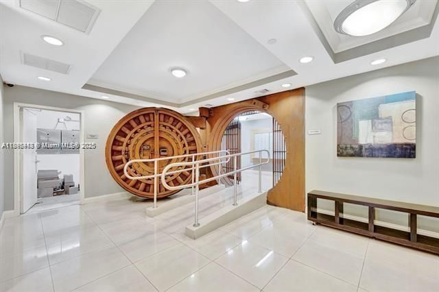 待售: $315,000 (1 贝兹, 1 浴室, 615 平方英尺)