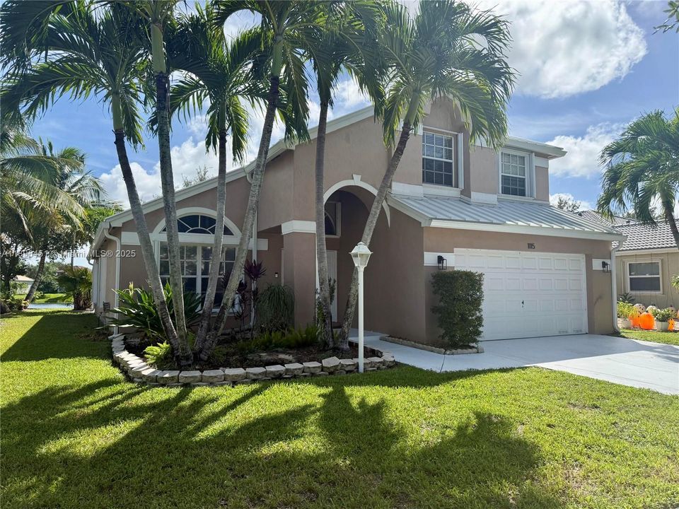 Recently Rented: $4,800 (4 beds, 2 baths, 2339 Square Feet)