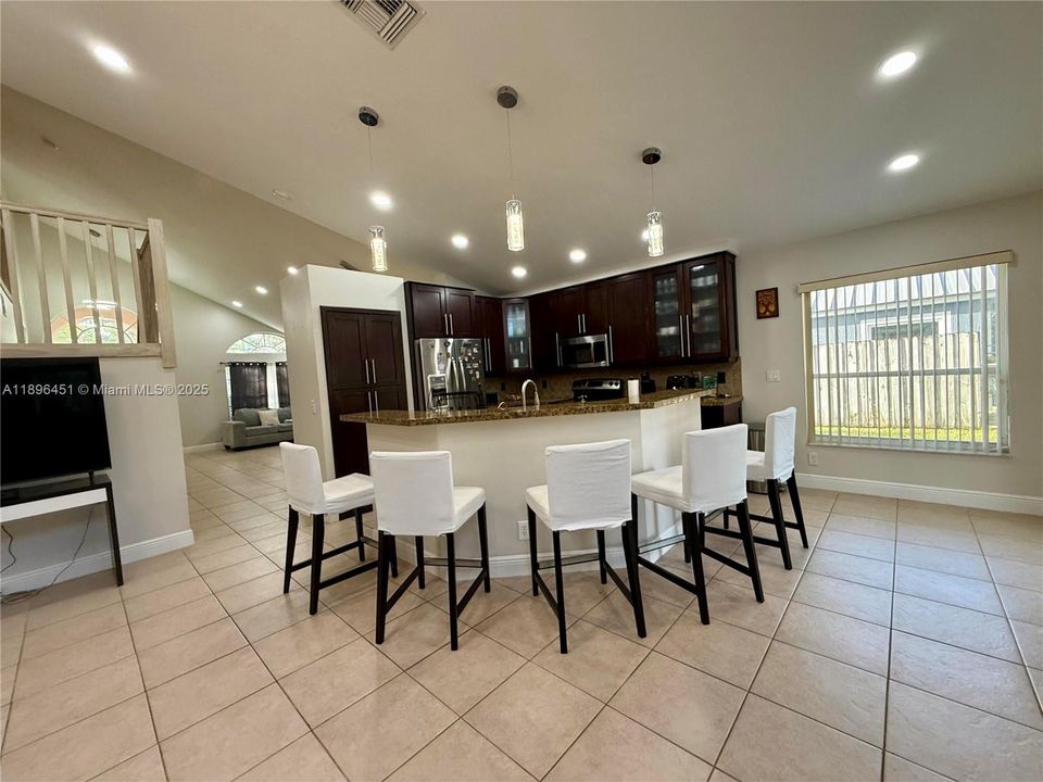 Recently Rented: $4,800 (4 beds, 2 baths, 2339 Square Feet)