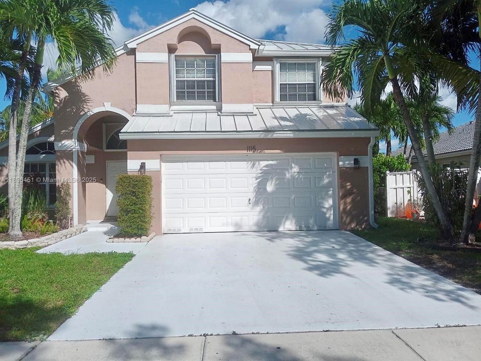 Recently Rented: $4,800 (4 beds, 2 baths, 2339 Square Feet)