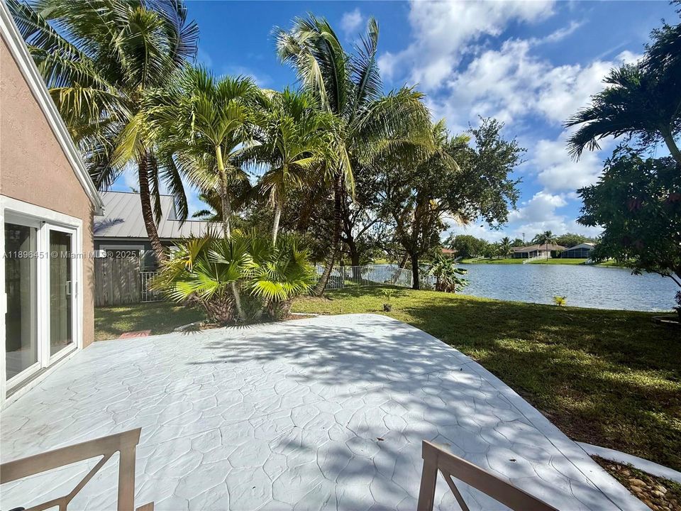 Recently Rented: $4,800 (4 beds, 2 baths, 2339 Square Feet)