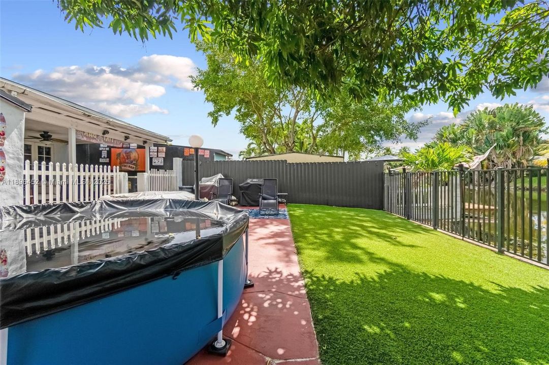 合同活跃: $495,000 (3 贝兹, 2 浴室, 1190 平方英尺)