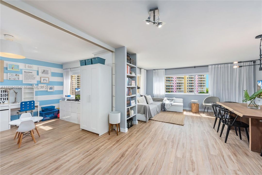 For Sale: $1,050,000 (3 beds, 2 baths, 1518 Square Feet)