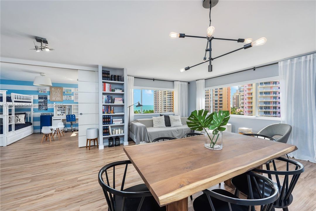 For Sale: $1,050,000 (3 beds, 2 baths, 1518 Square Feet)