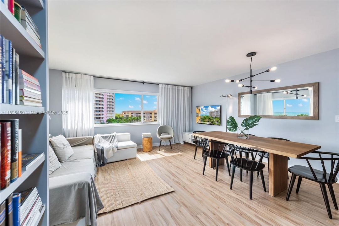 For Sale: $1,050,000 (3 beds, 2 baths, 1518 Square Feet)