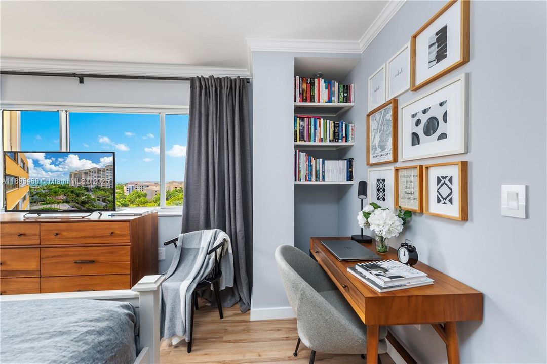 For Sale: $1,050,000 (3 beds, 2 baths, 1518 Square Feet)