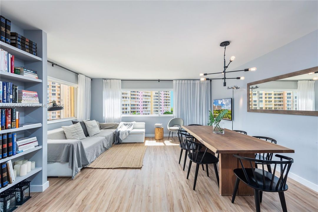 For Sale: $1,050,000 (3 beds, 2 baths, 1518 Square Feet)