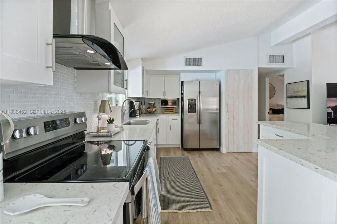 For Sale: $589,000 (3 beds, 2 baths, 1236 Square Feet)