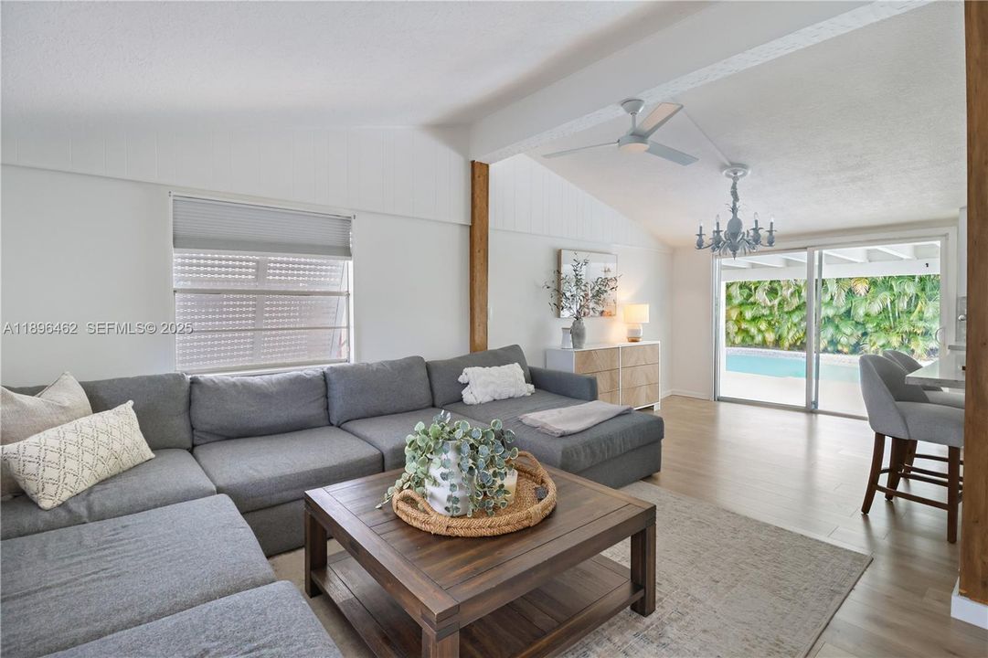 For Sale: $589,000 (3 beds, 2 baths, 1236 Square Feet)