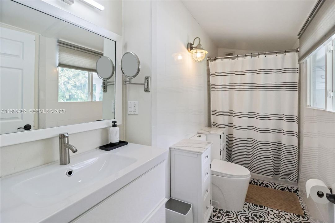 For Sale: $589,000 (3 beds, 2 baths, 1236 Square Feet)