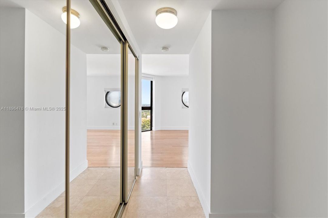 Active With Contract: $4,000 (3 beds, 2 baths, 1350 Square Feet)