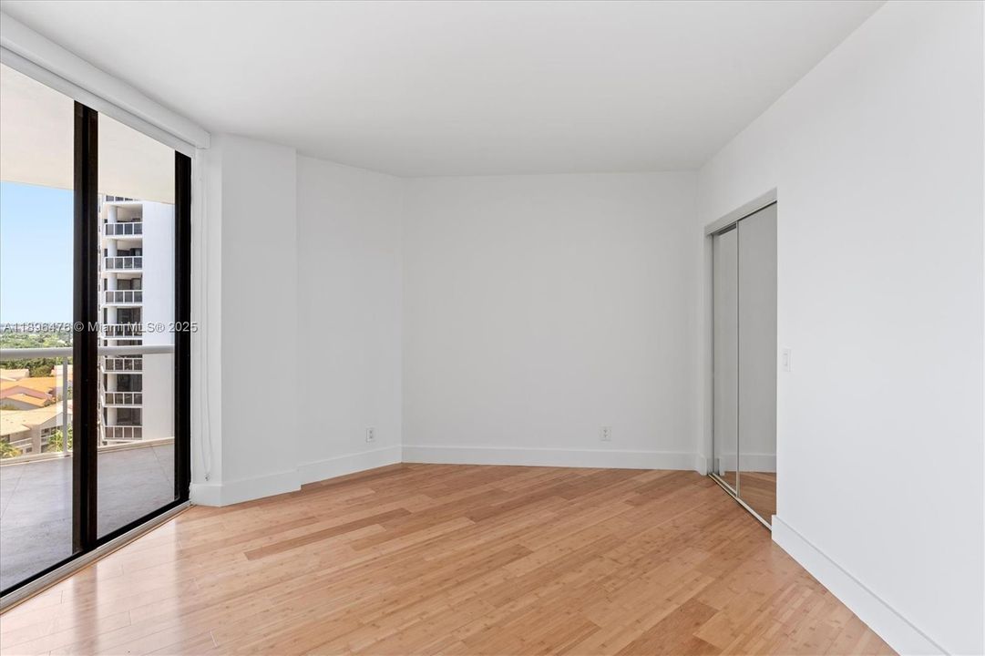 Active With Contract: $4,000 (3 beds, 2 baths, 1350 Square Feet)