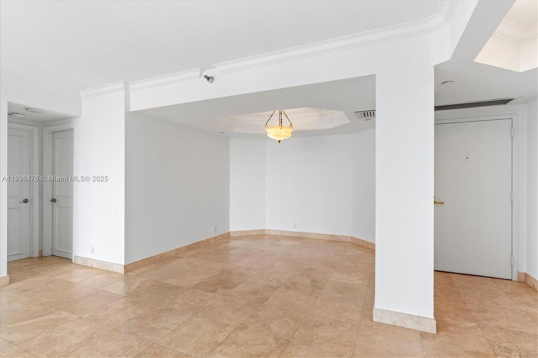 Active With Contract: $4,000 (3 beds, 2 baths, 1350 Square Feet)