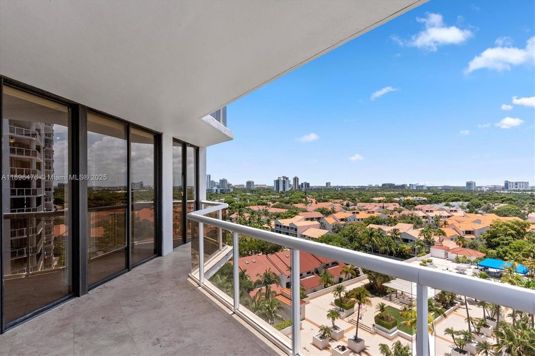 Active With Contract: $4,000 (3 beds, 2 baths, 1350 Square Feet)