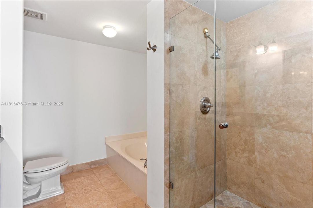 Active With Contract: $4,000 (3 beds, 2 baths, 1350 Square Feet)