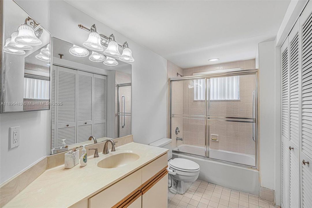 出租: $3,500 (2 贝兹, 2 浴室, 1382 平方英尺)