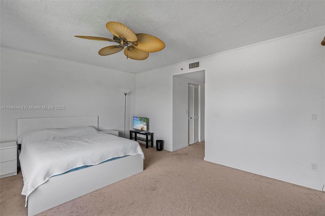 出租: $3,500 (2 贝兹, 2 浴室, 1382 平方英尺)