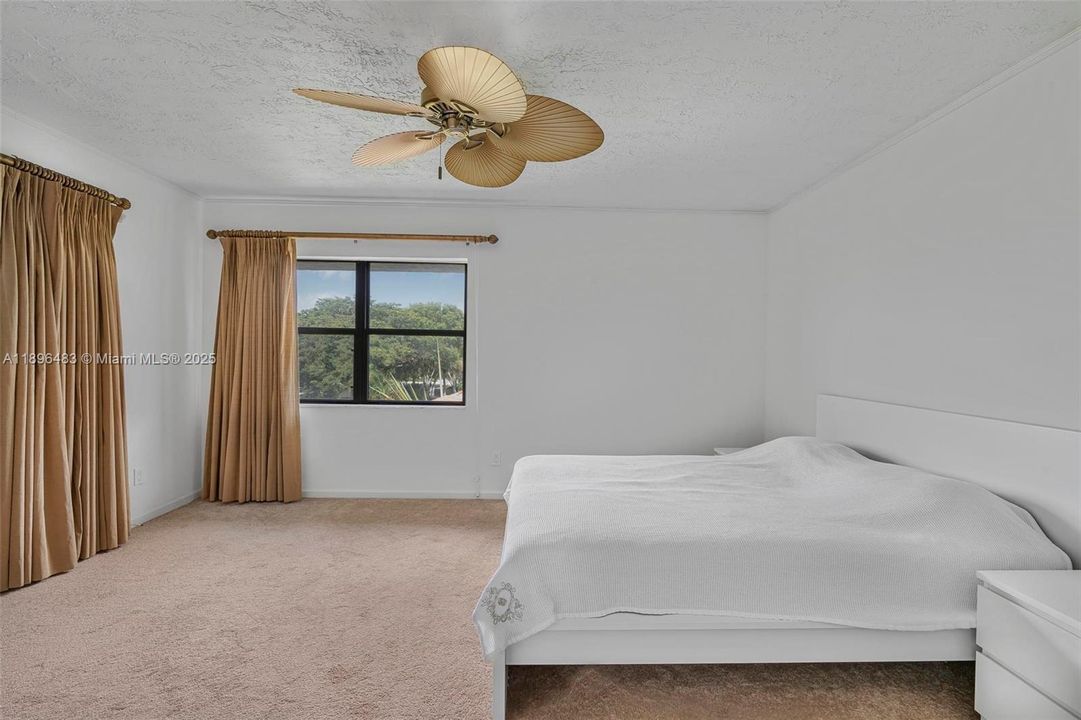 出租: $3,500 (2 贝兹, 2 浴室, 1382 平方英尺)