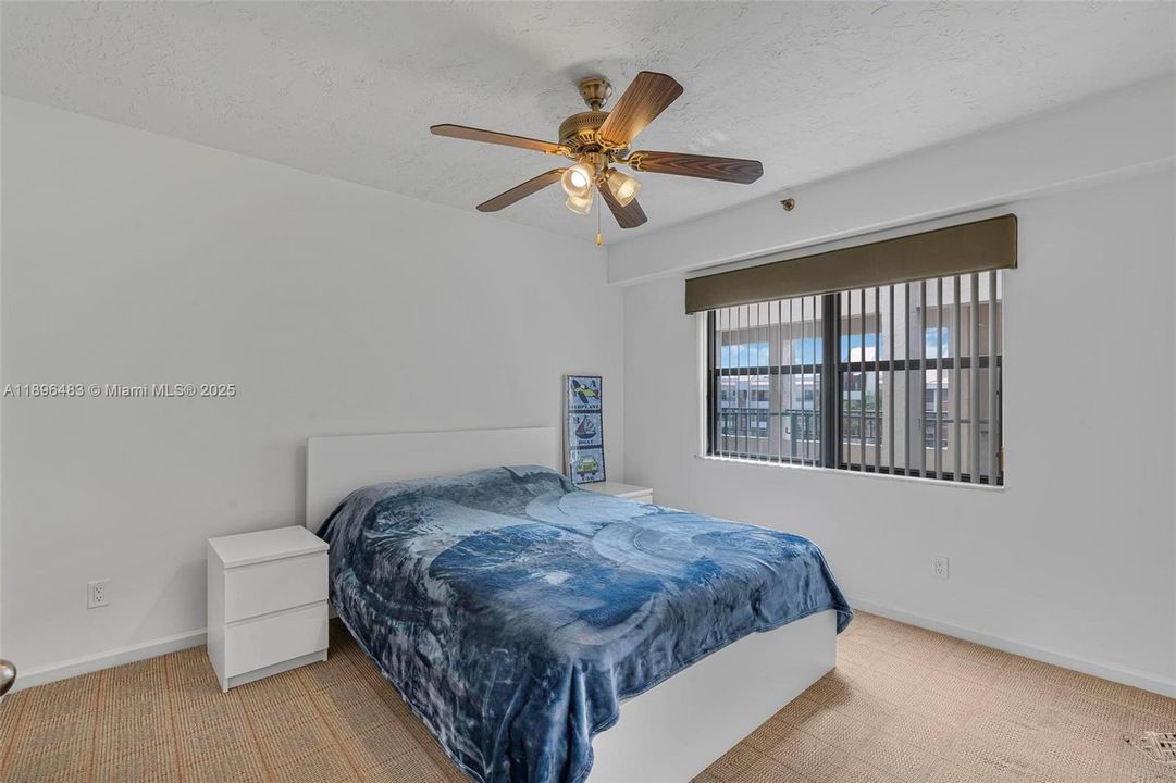 出租: $3,500 (2 贝兹, 2 浴室, 1382 平方英尺)