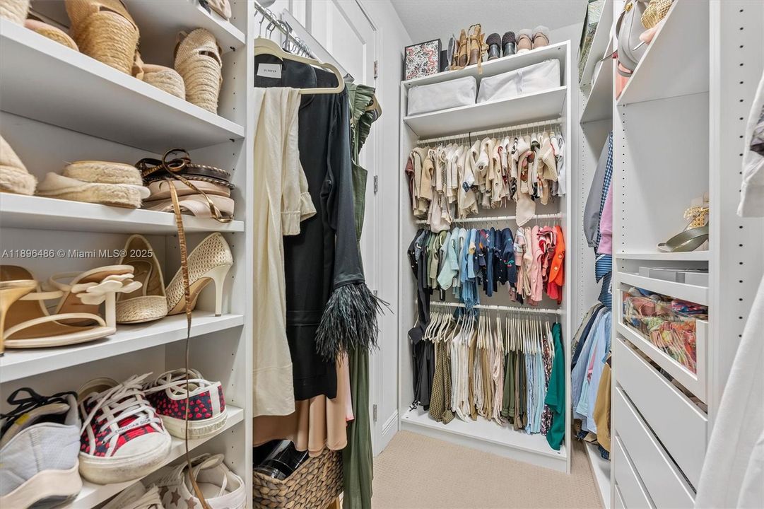 Active With Contract: $849,997 (3 beds, 2 baths, 2220 Square Feet)